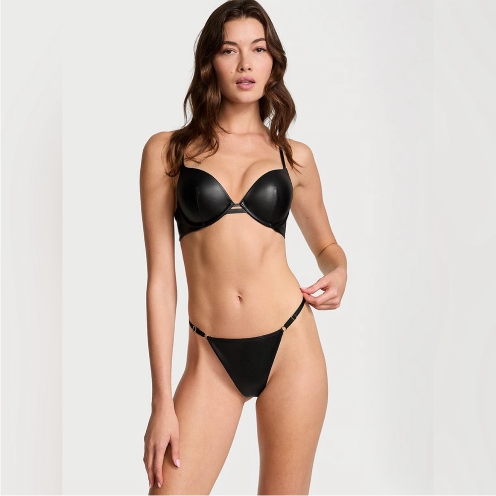Victoria's Secret Very Sexy Faux Leather Push-Up Bra 34A NWT